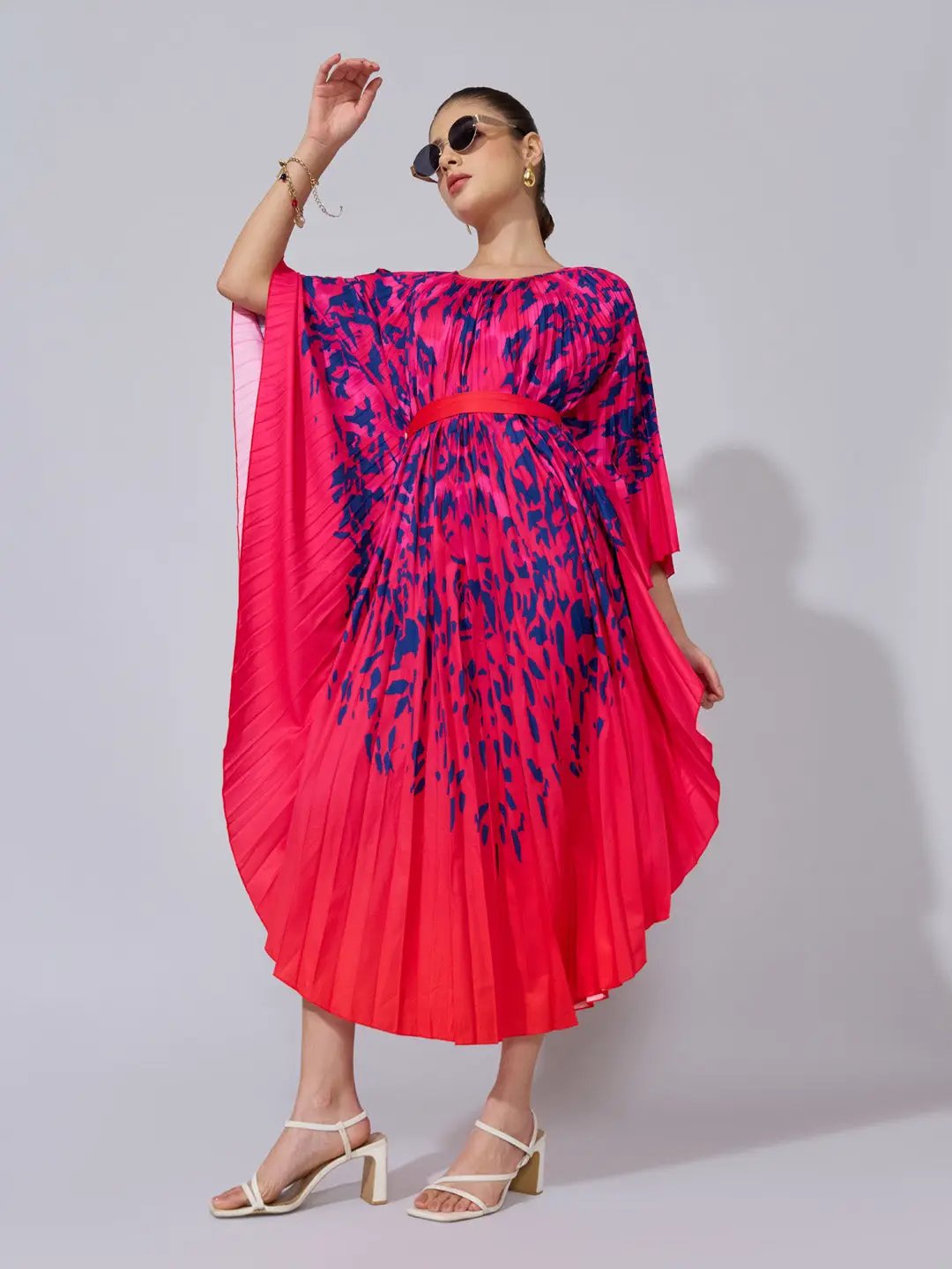 SHOWOFFFF Edition Women's Abstract Printed Pink Pleated Midi Kaftan Dress SHOWOFFFF Edition Women's Abstract Printed Pink Pleated Midi Kaftan Dress