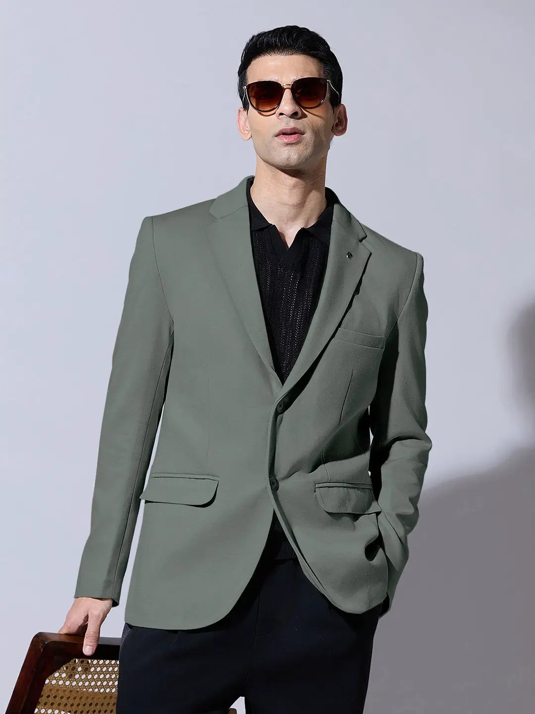 Men's Green Single Breasted Tailored Fit Blazer - from SHOWOFFFF