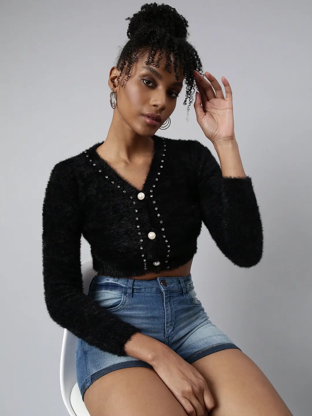 Shop Women's Black Crop Cardigan | Showoffff