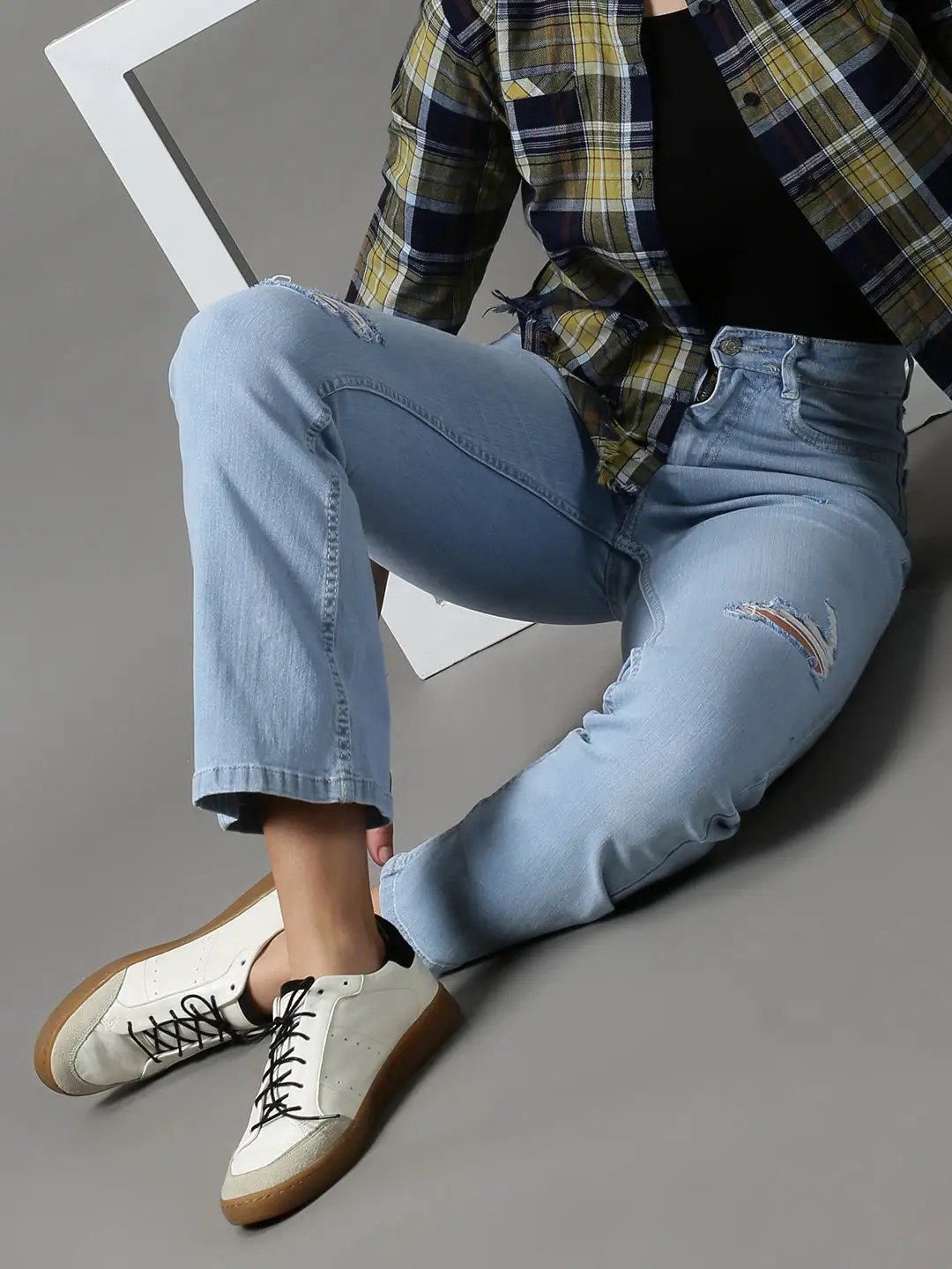 Women's Blue Bootcut Mildly Distressed Light Fade Stretchable Denim Jeans - from SHOWOFFFF