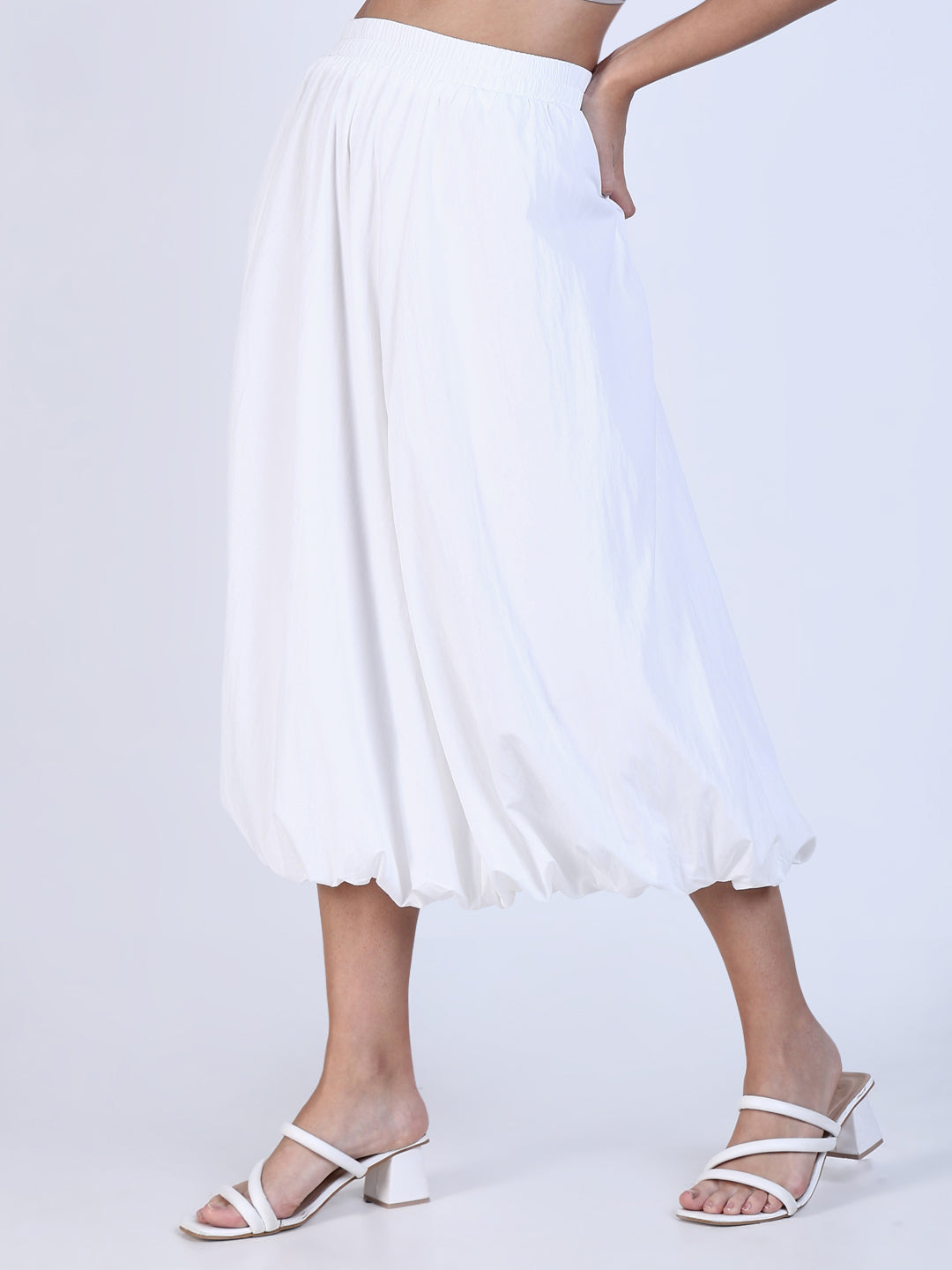 Women White Solid Balloon Skirt