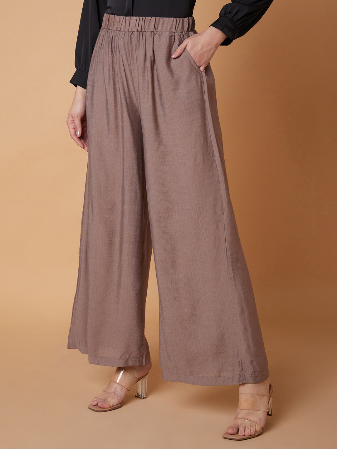 Women Solid Brown Pleated Loose Fit Trouser