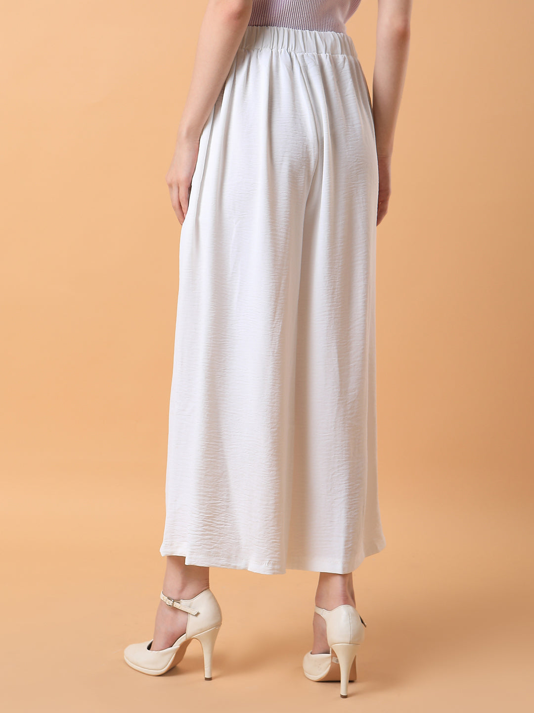 Women Solid White Pleated Loose Fit Trouser