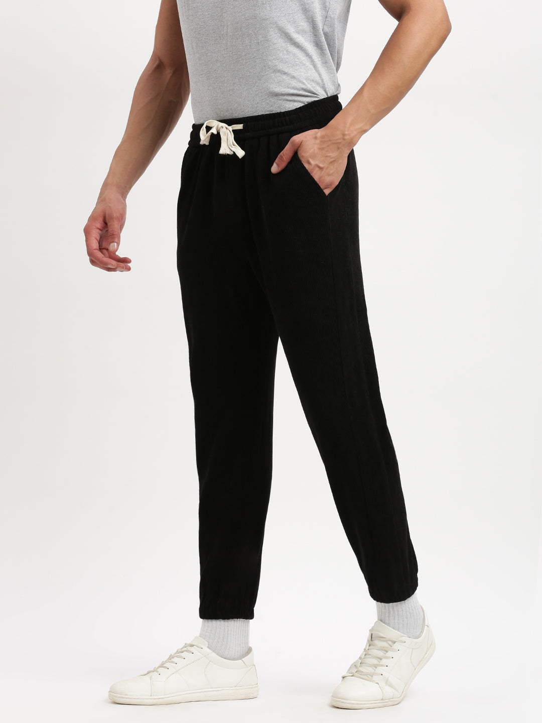 Men Slim Fit Solid Black Track Pant