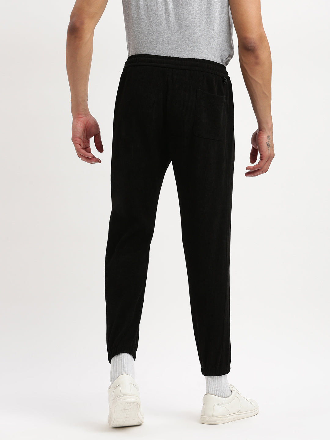 Men Slim Fit Solid Black Track Pant