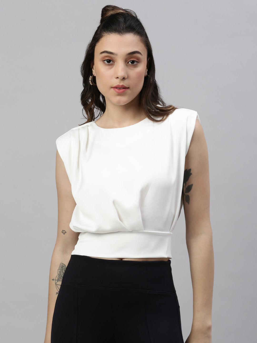 Women Solid White Top