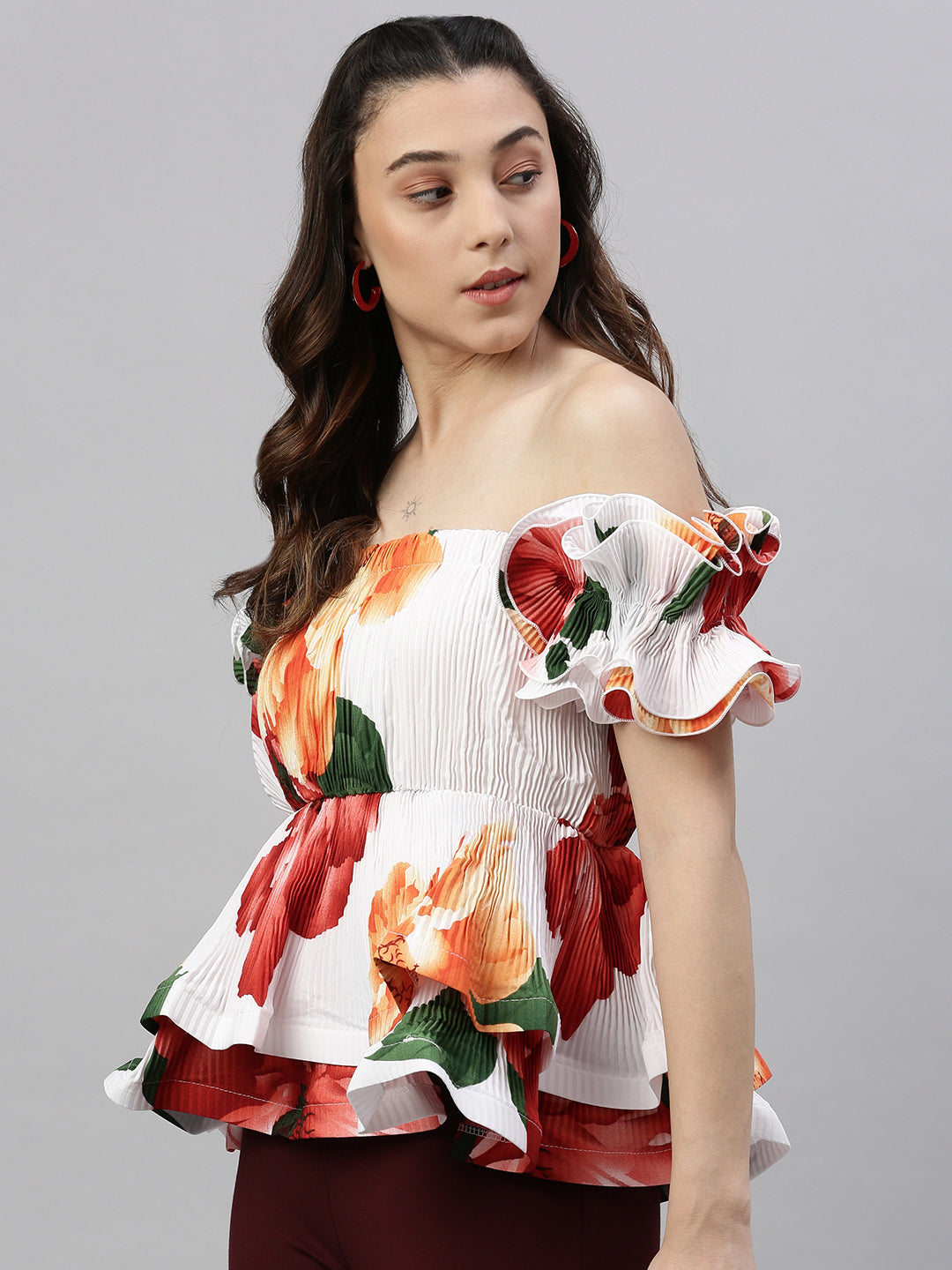 Women's Abstract Off White Cinched Waist Top