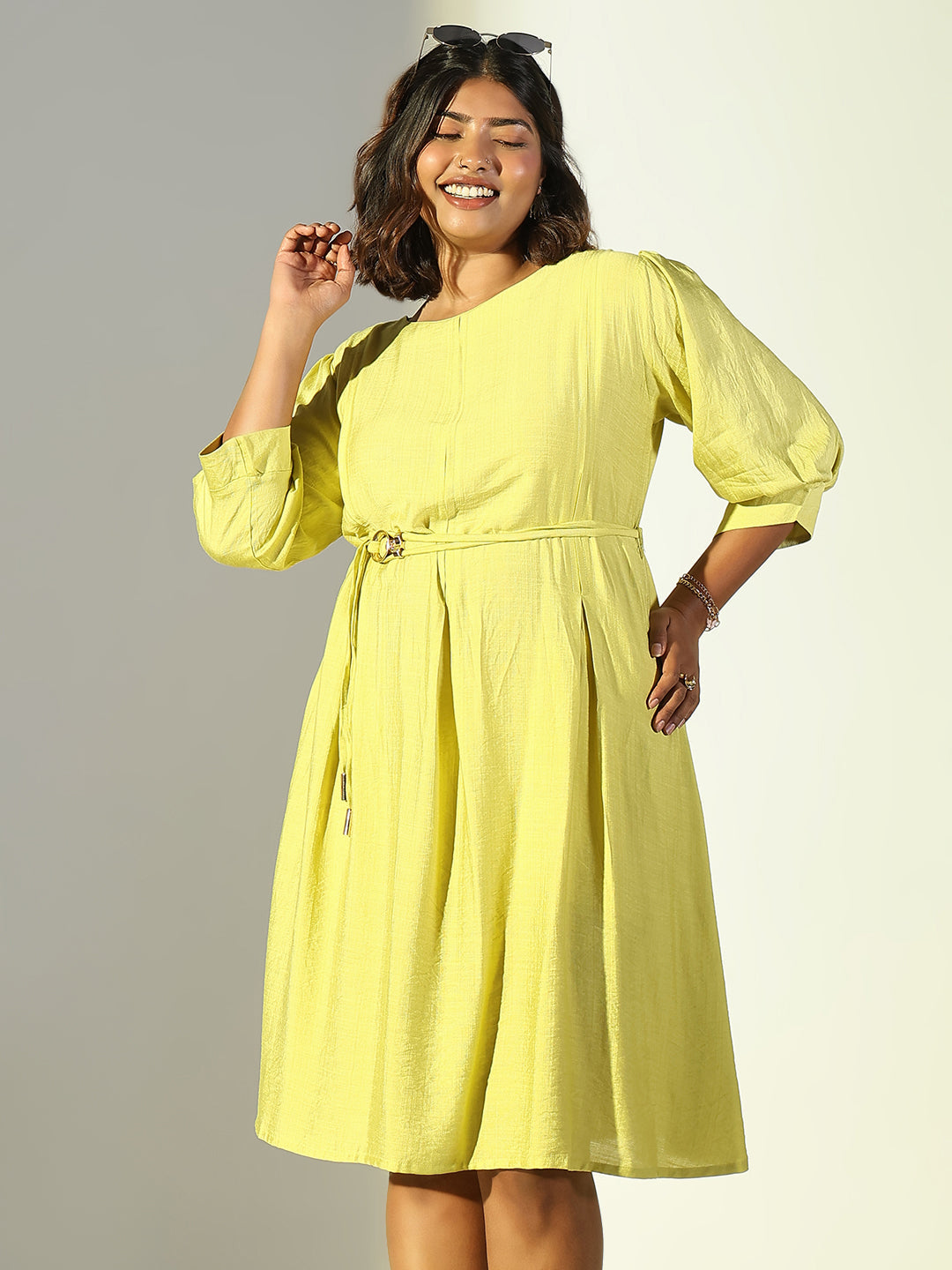 Women Yellow Solid A Line Dress with Belt