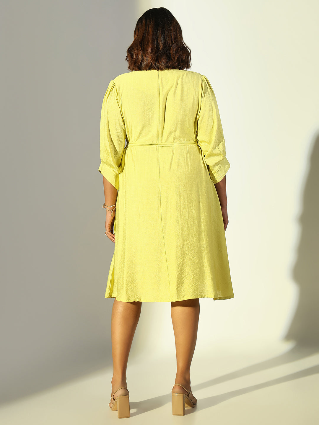 Women Yellow Solid A Line Dress with Belt