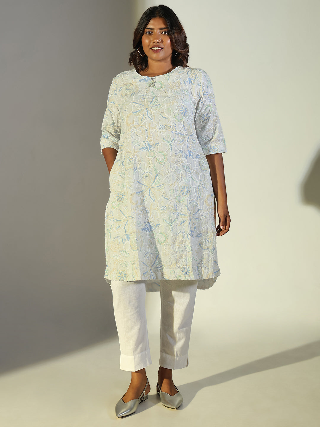 Women White Floral Straight Kurta