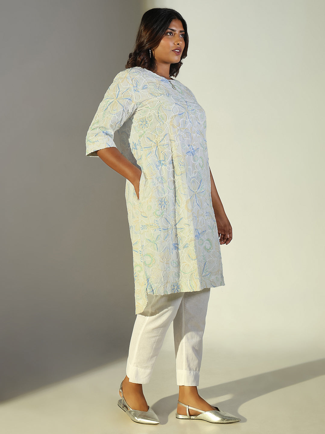 Women White Floral Straight Kurta