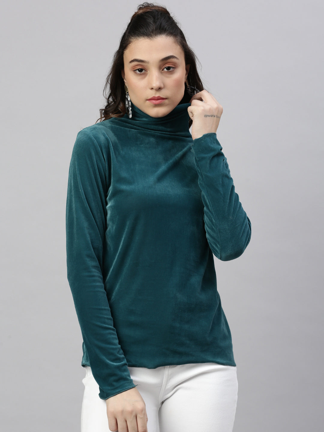 Women Solid Teal Top