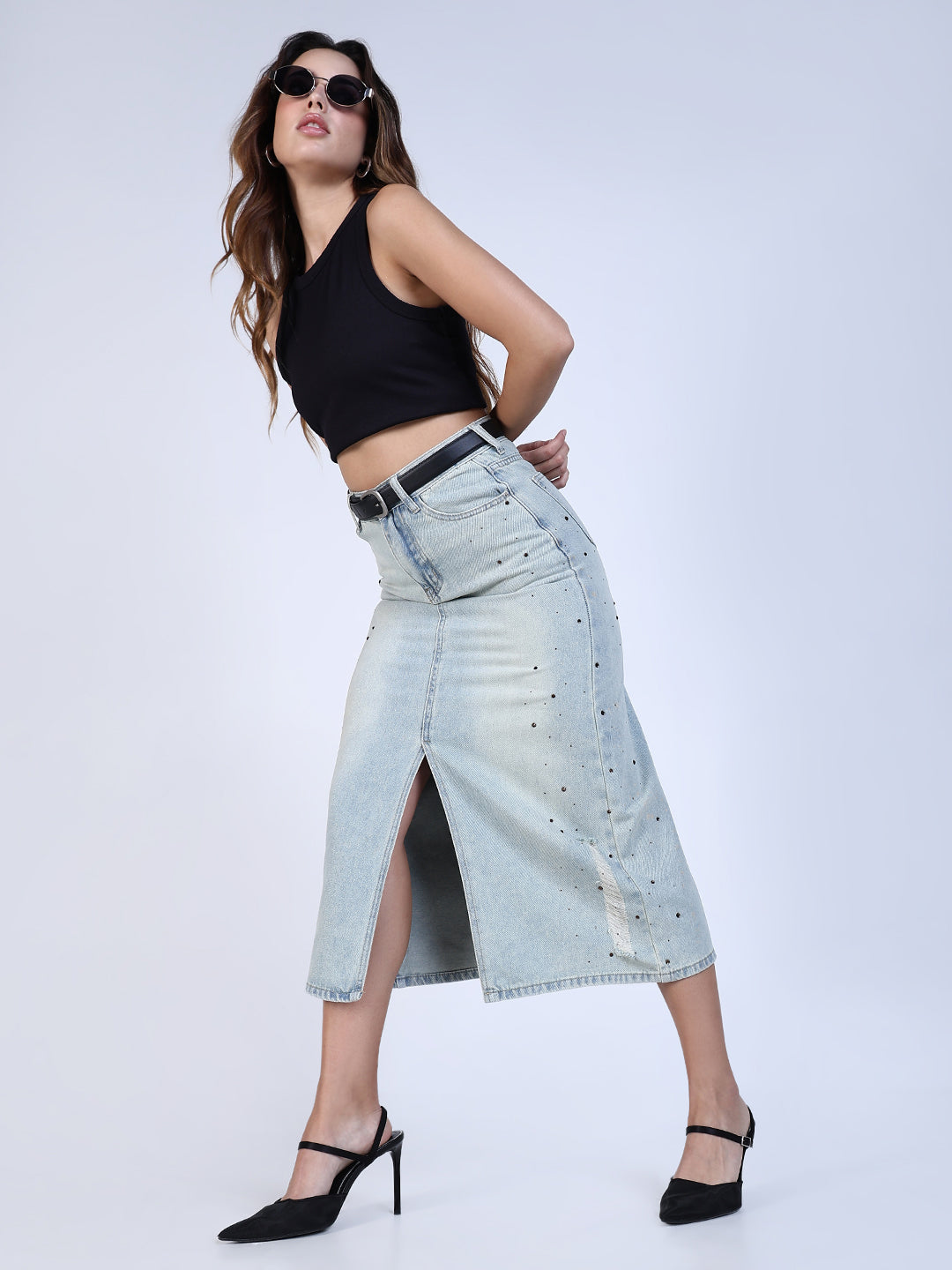 Women Blue Solid Denim Skirt with Belt