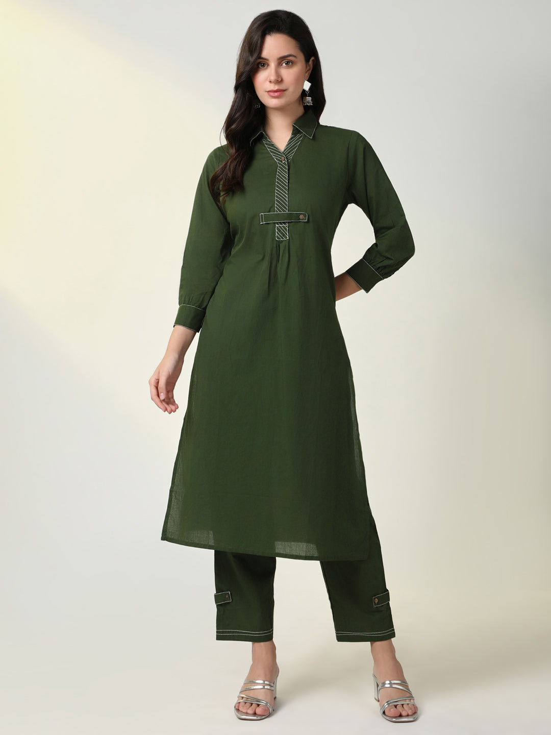 Women Green Solid Straight Kurta Set