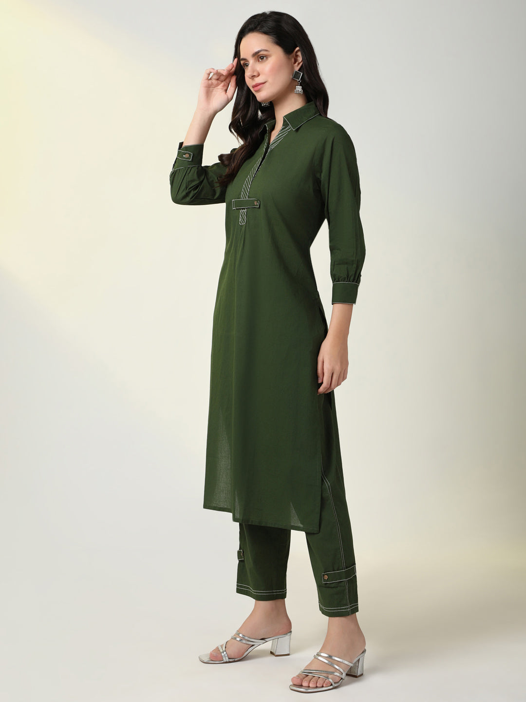 Women Green Solid Straight Kurta Set