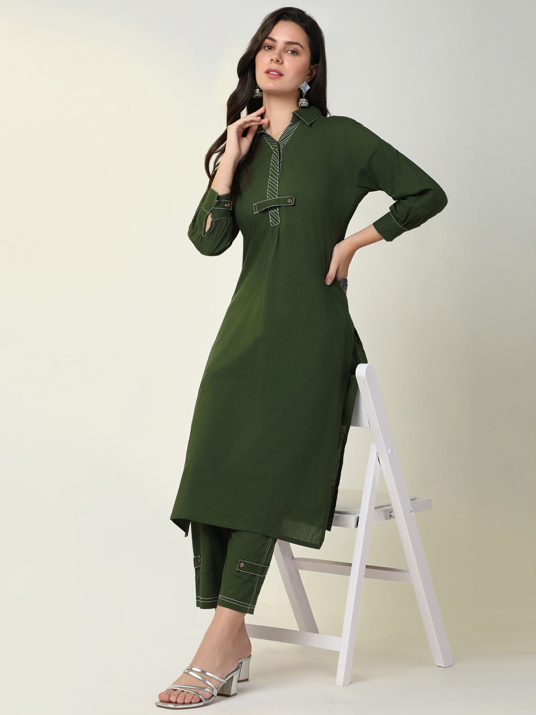 Women Green Solid Straight Kurta Set