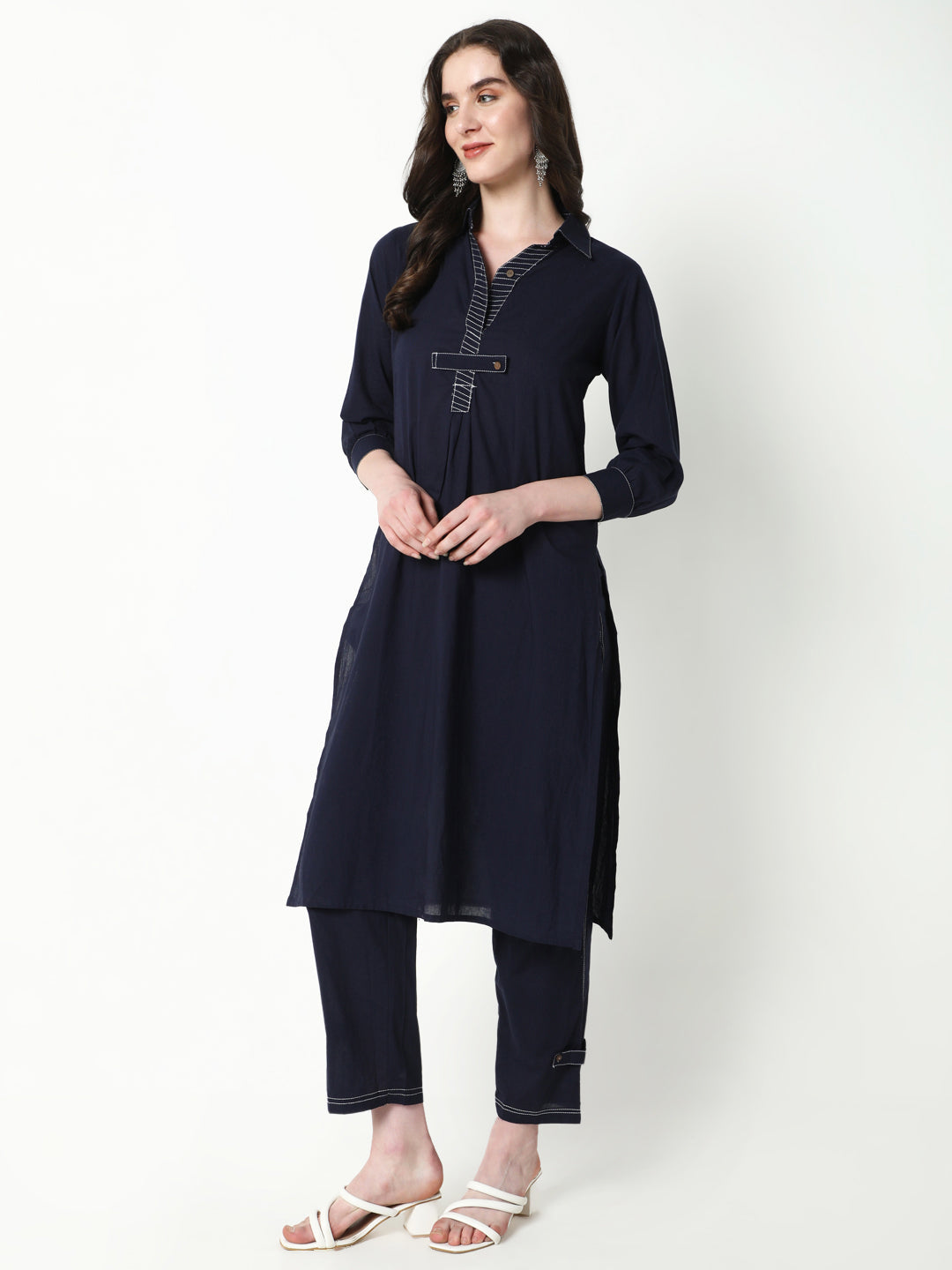 Women Navy Blue Solid Straight Kurta Set