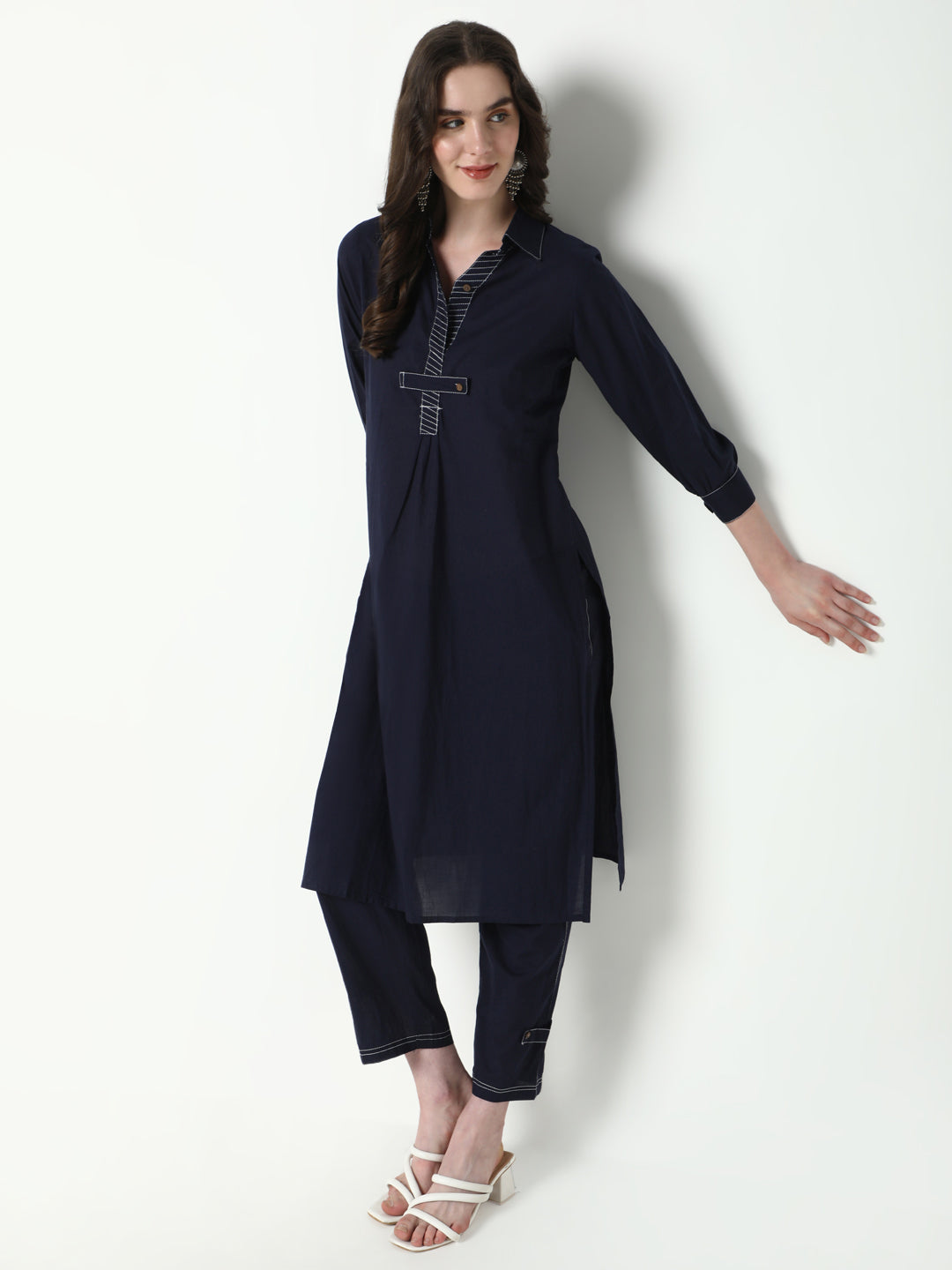 Women Navy Blue Solid Straight Kurta Set