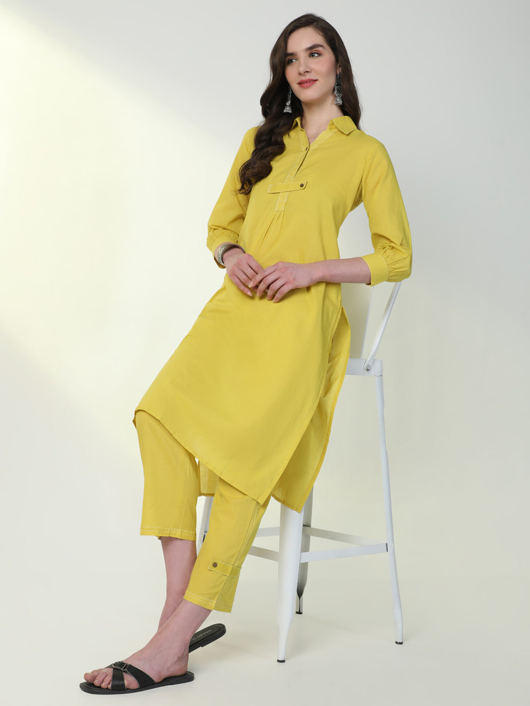 Women Yellow Solid Straight Kurta Set