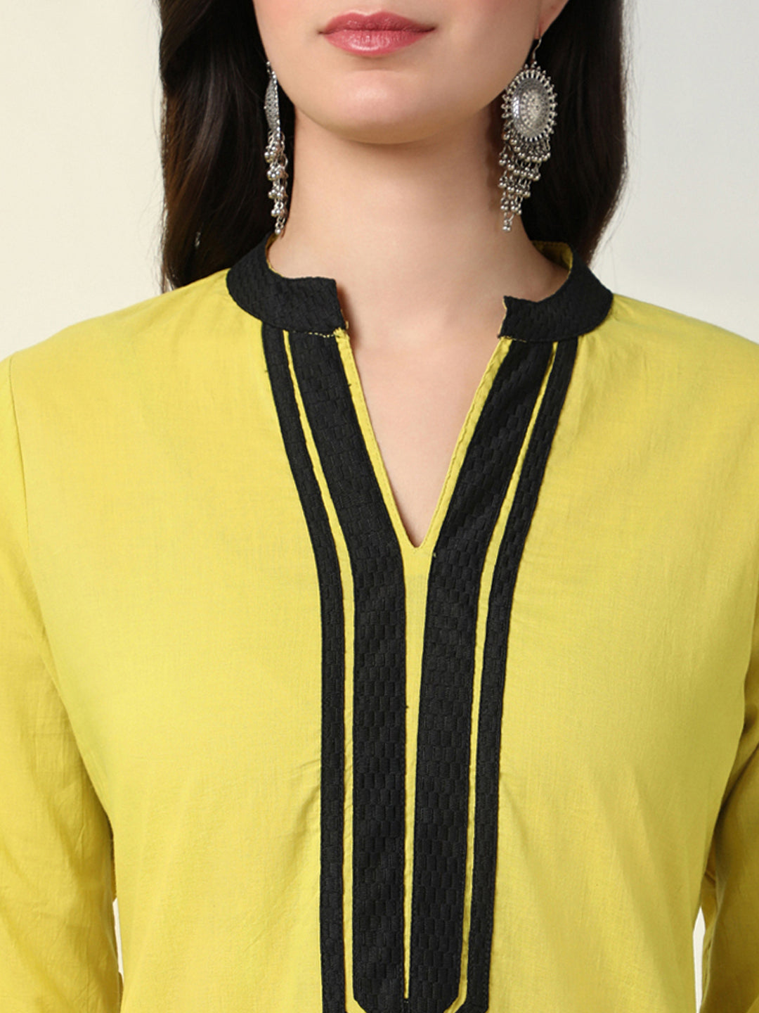 Women Yellow Solid Straight Kurta Set