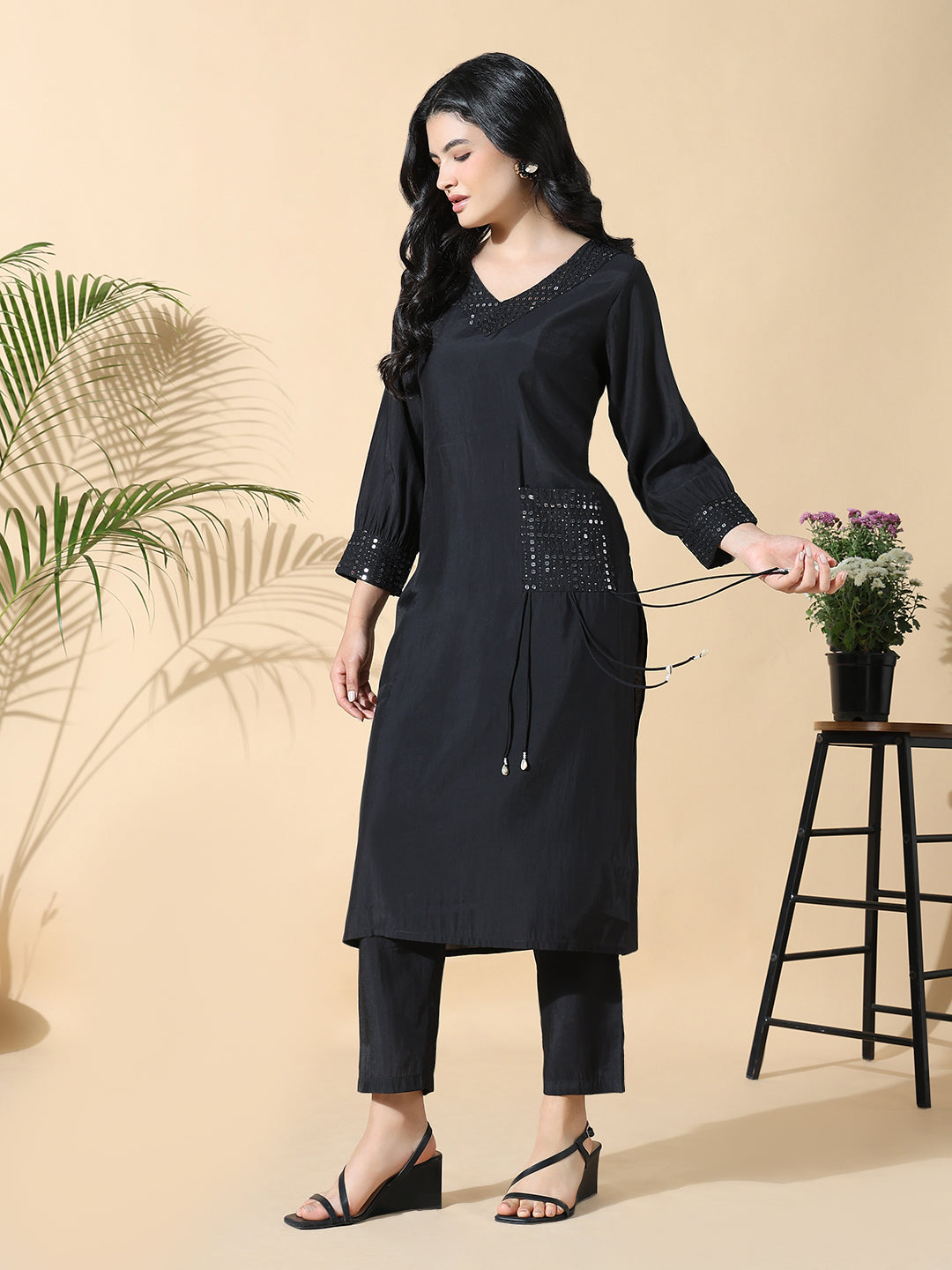 Women Solid Straight Sequinned Black Kurta Set