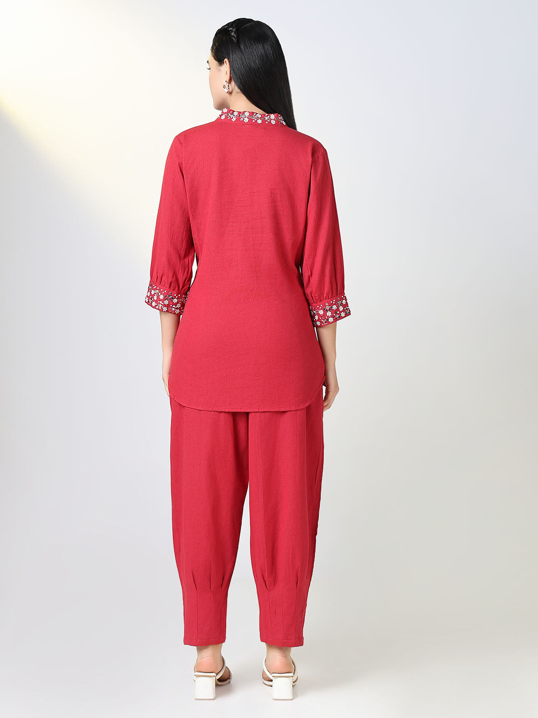 Women Red Solid Tunic Co Ords Set with White Embroidery