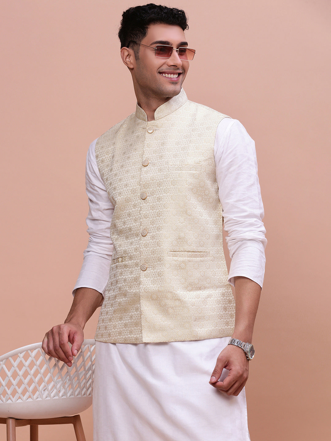 Men Woven Design Cream Slim Fit Nehru Jacket