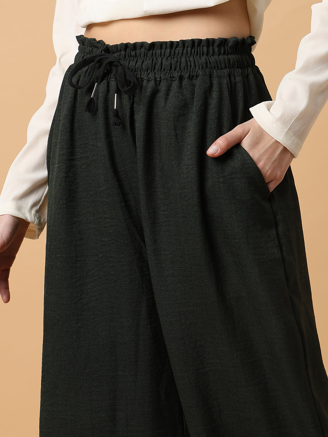 Women Solid Green Trouser