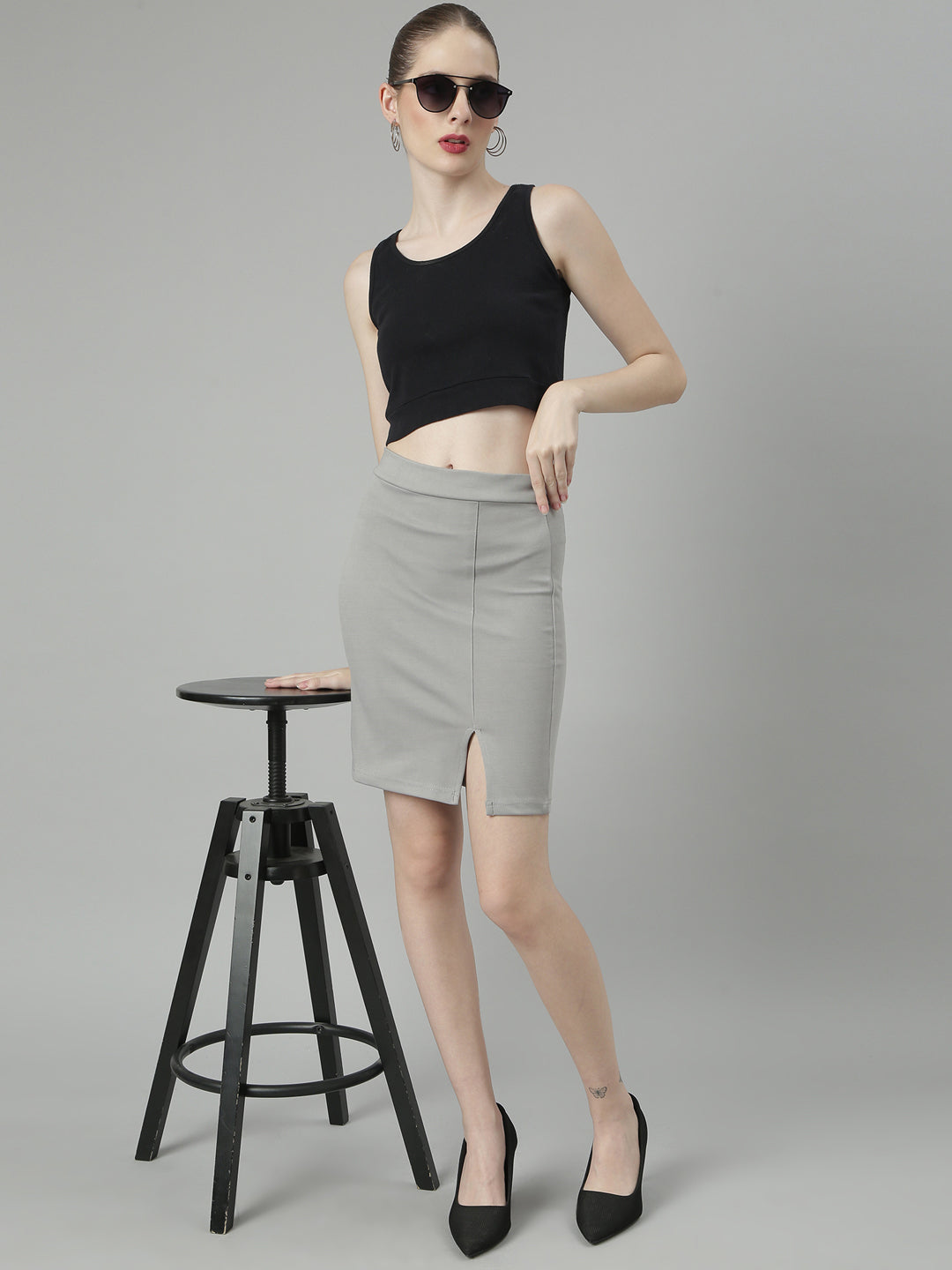 Women Solid Crepe Pencil Skirt