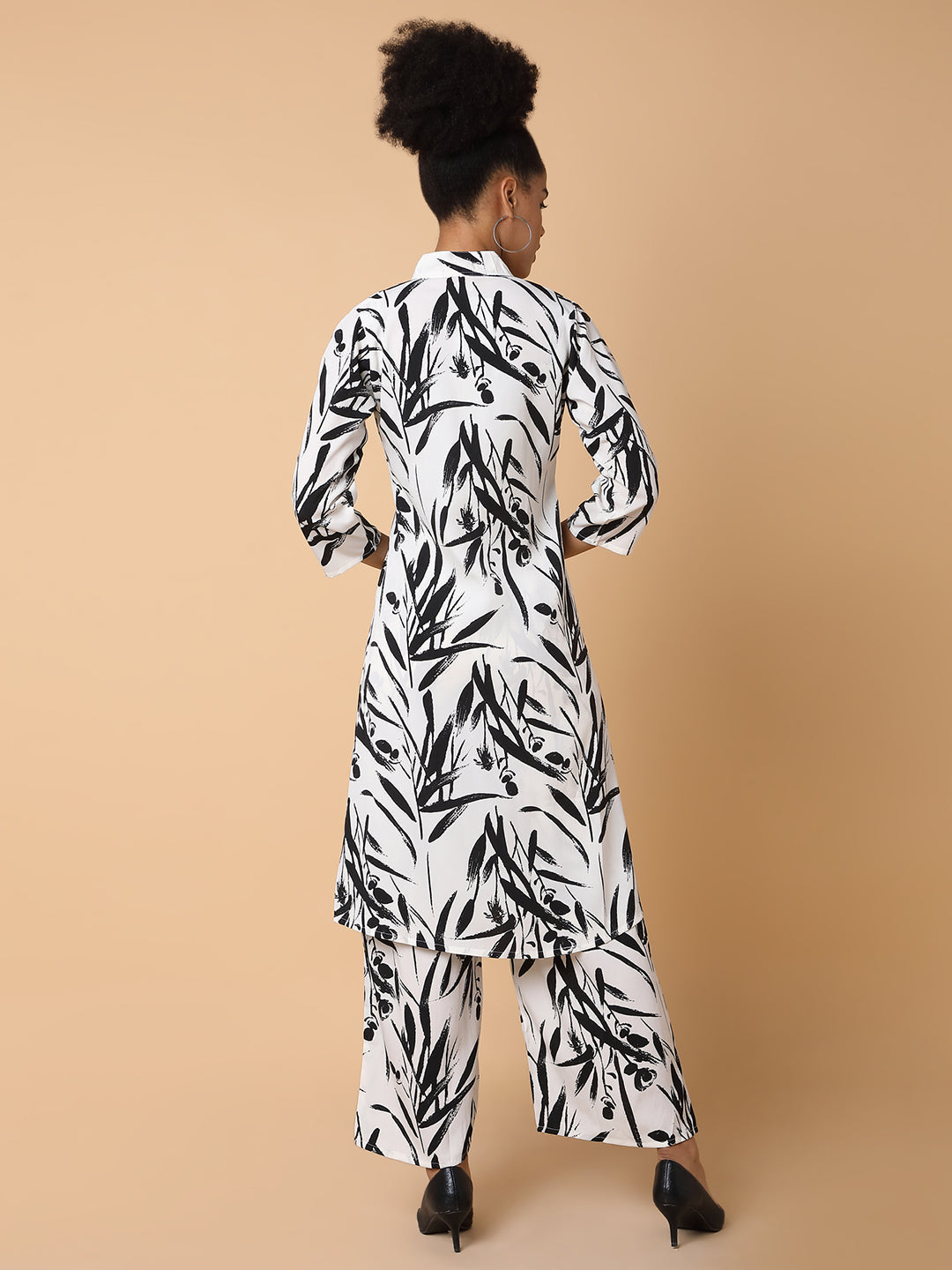 Women Printed Cream Jumpsuit with Shrug