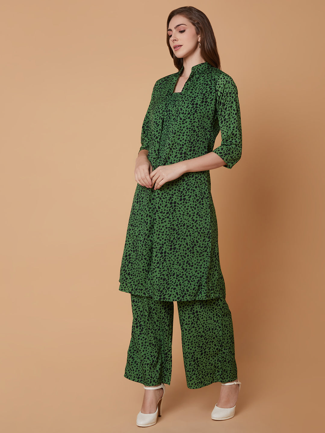 Women Printed Green Basic Jumpsuit with Shrug