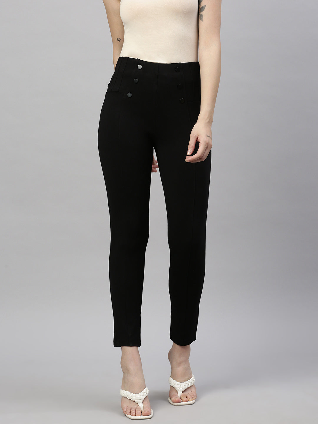 Women Solid  Black Slim Fit Jeggings