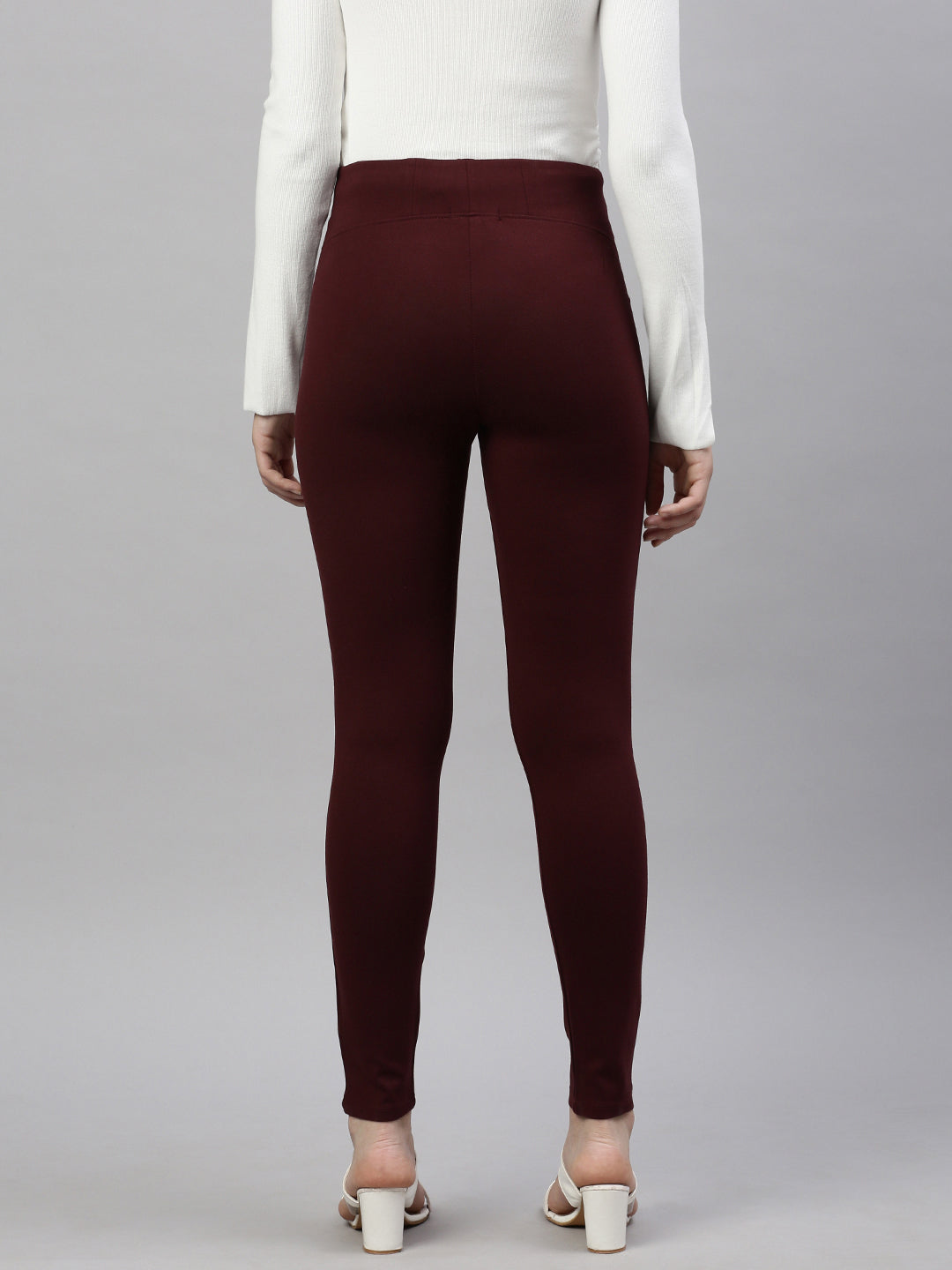 Women Solid  Maroon Slim Fit Jeggings