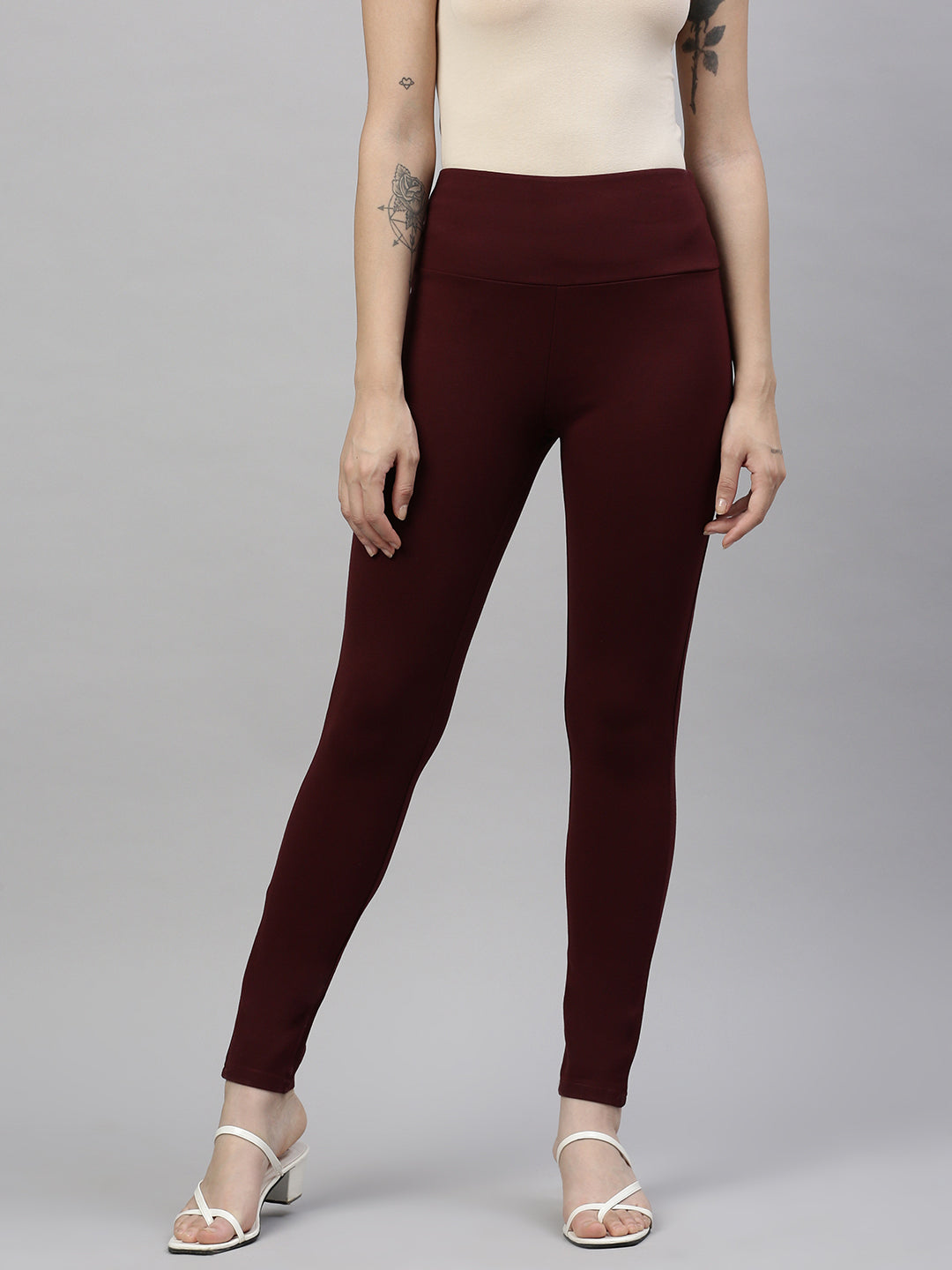 Women Solid  Maroon Slim Fit Jeggings