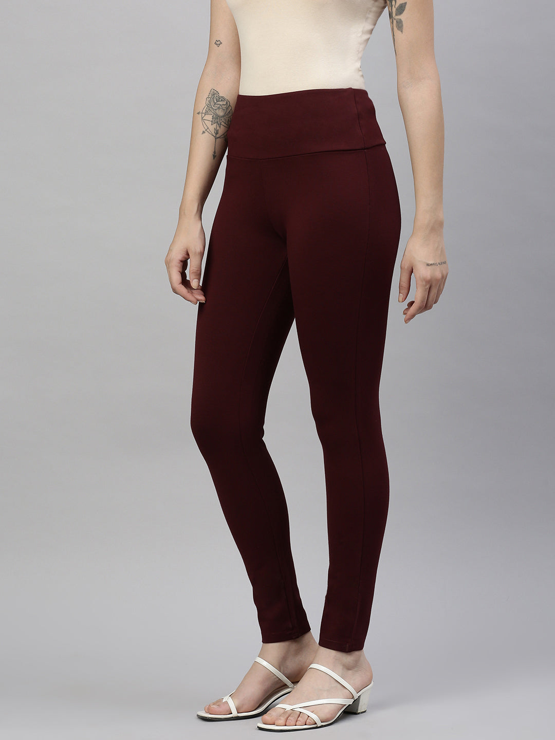 Women Solid  Maroon Slim Fit Jeggings