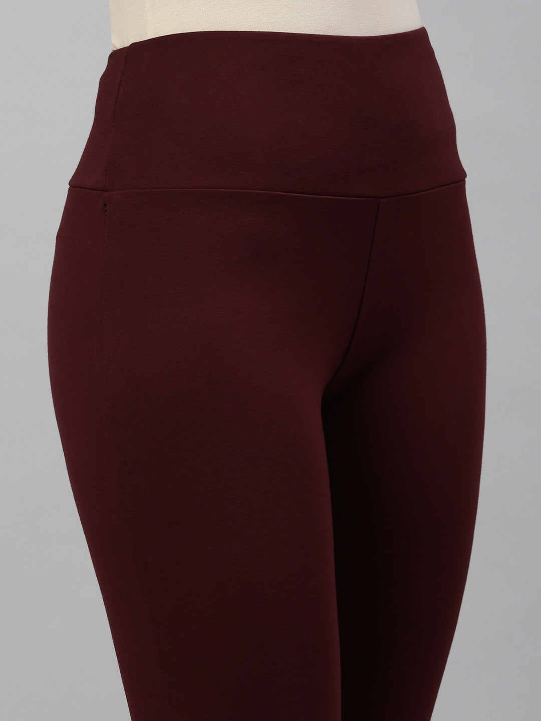 Women Solid  Maroon Slim Fit Jeggings