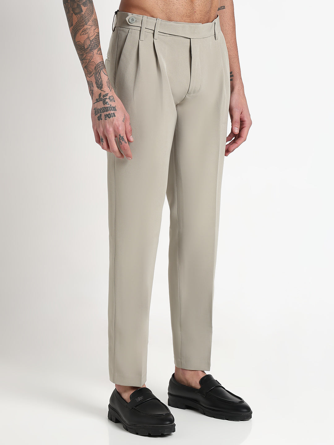 Men's Light Green Solid Tapered Fit Pleated Gurkha Trousers