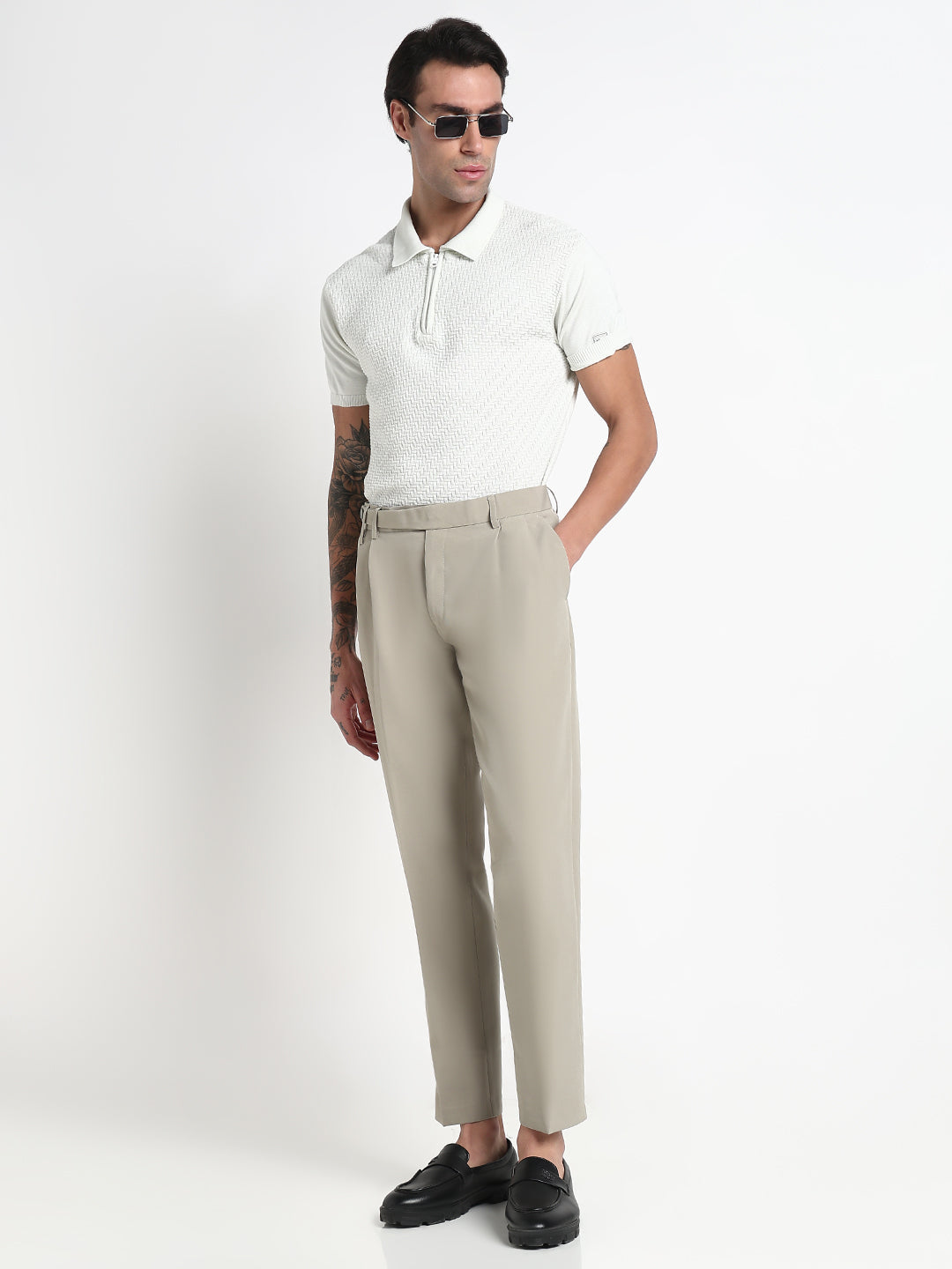 Men's Light Green Solid Tapered Fit Pleated Gurkha Trousers