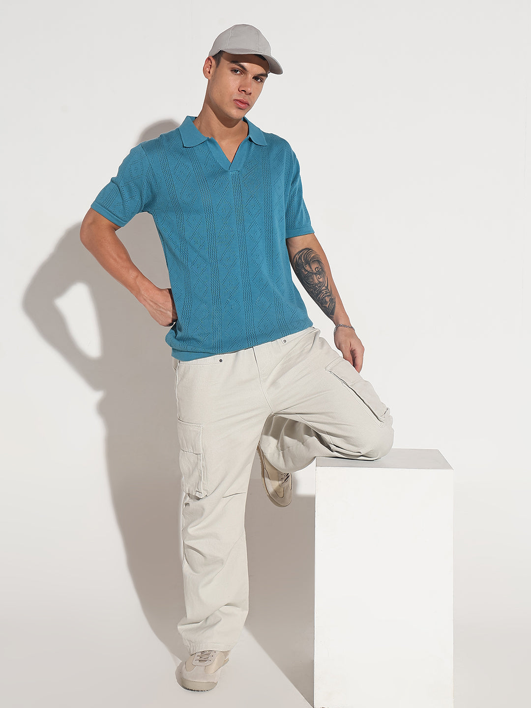 Men’s Textured Turquoise Blue Knit Polo T-Shirt with Open Collar