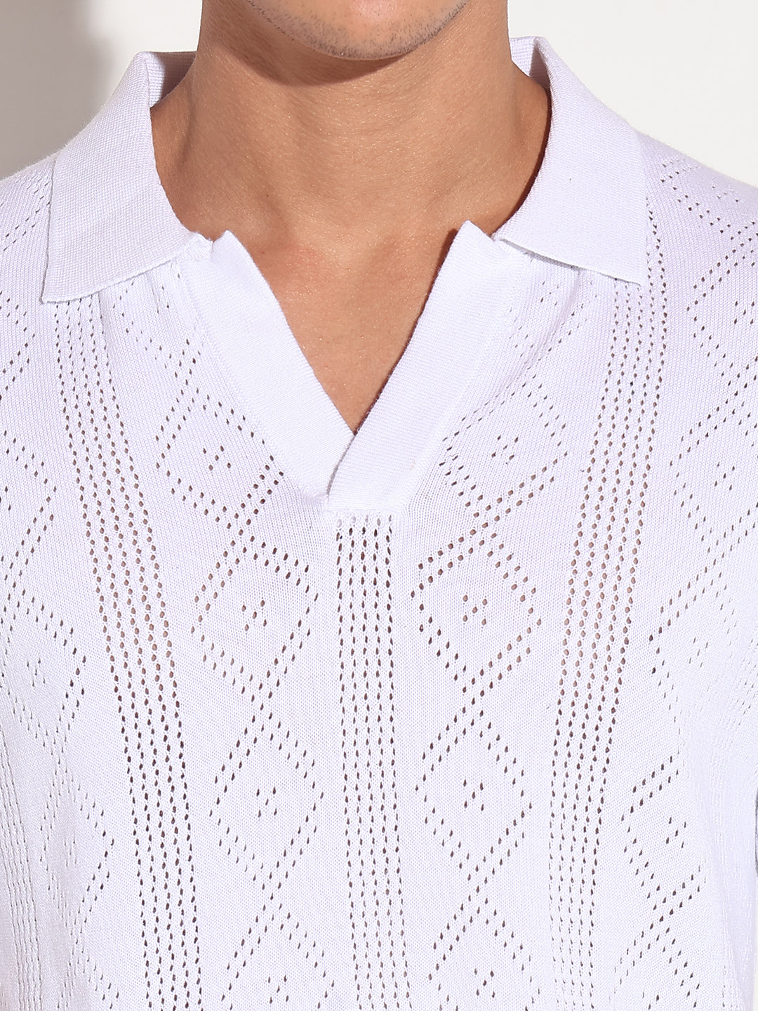 Men’s Textured White Knit Polo T-Shirt with Open Collar