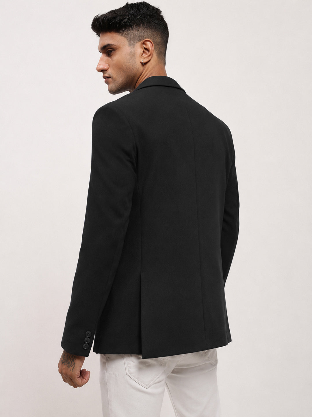 Men’s Black Single-Breasted Blazer with Notch Lapel Collar