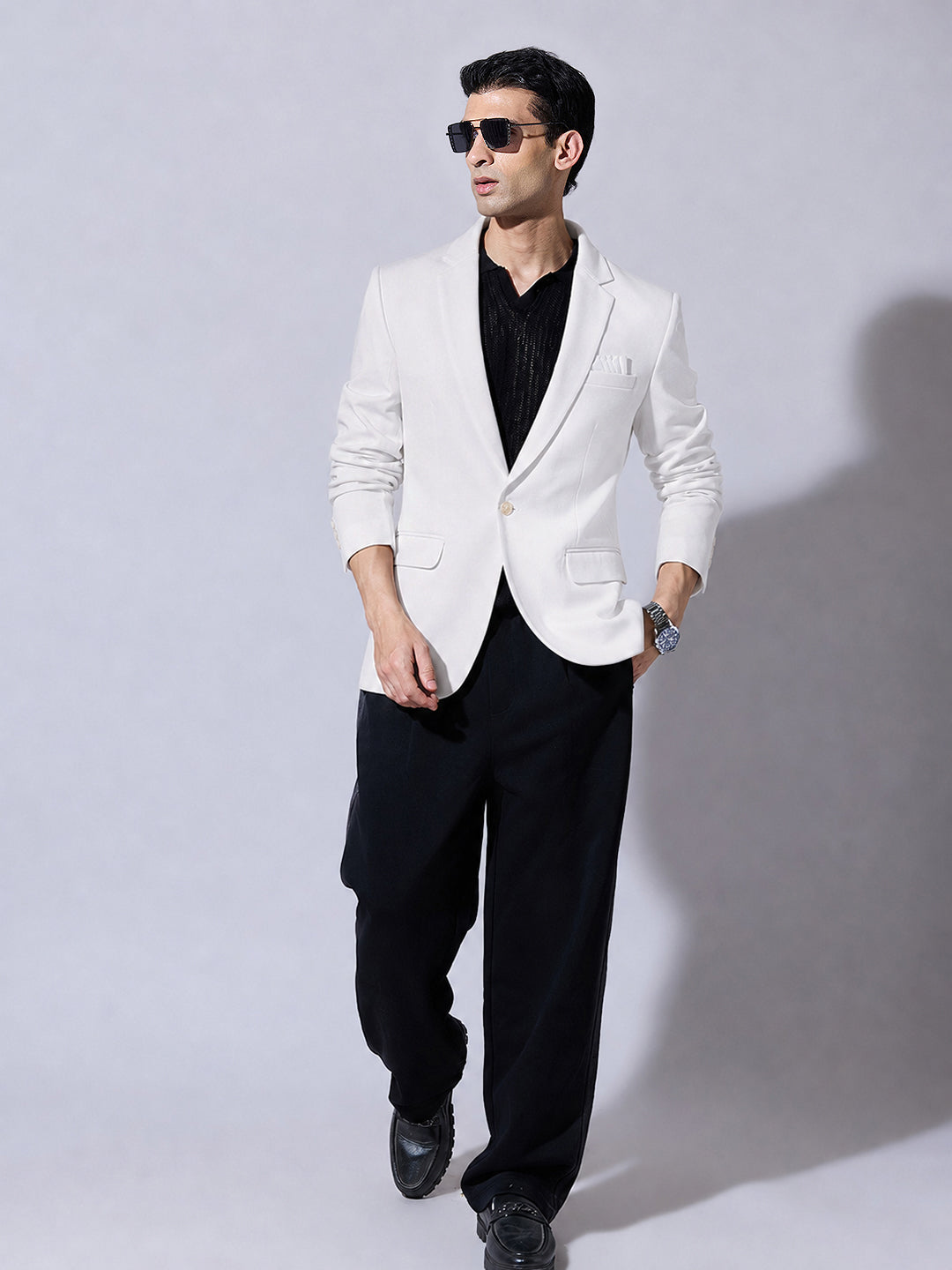 Men’s White Single-Breasted Blazer with Notch Lapel Collar