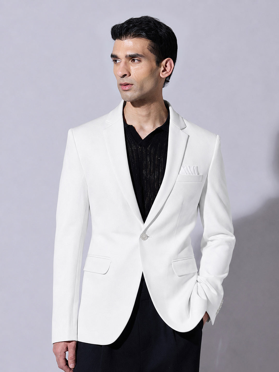 Men’s White Single-Breasted Blazer with Notch Lapel Collar