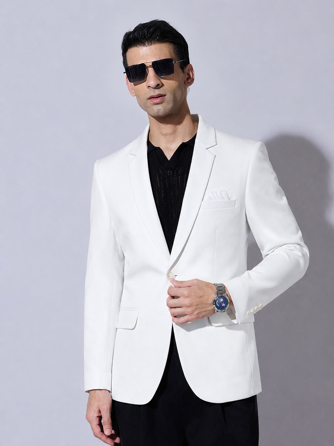 Men’s White Single-Breasted Blazer with Notch Lapel Collar