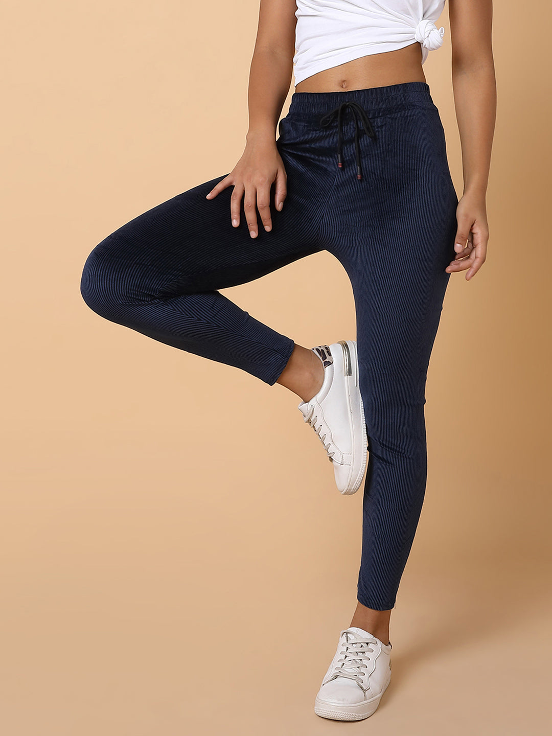 Women Solid Navy Blue Track Pant