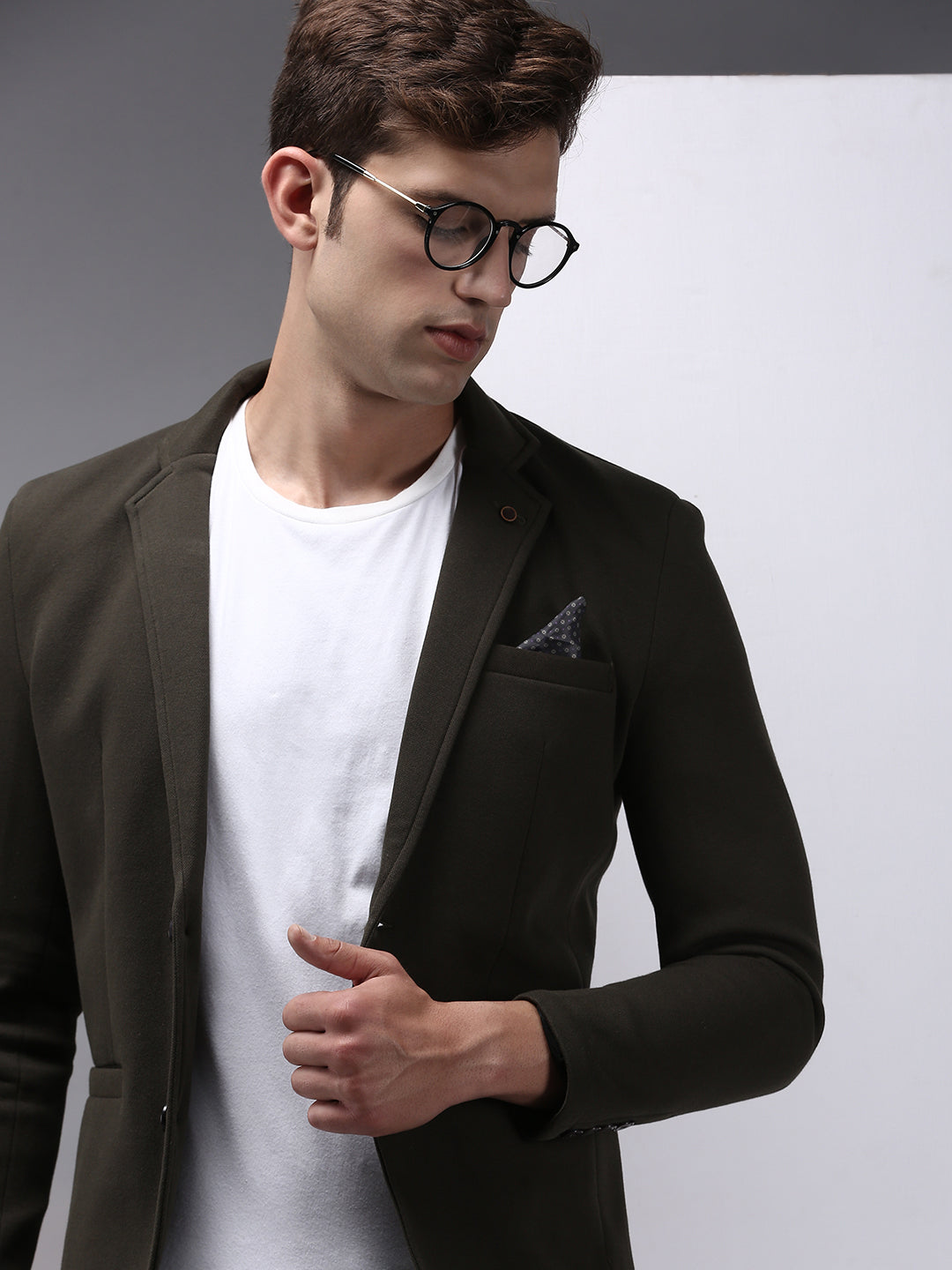 Men Olive Solid Single Breasted Blazer