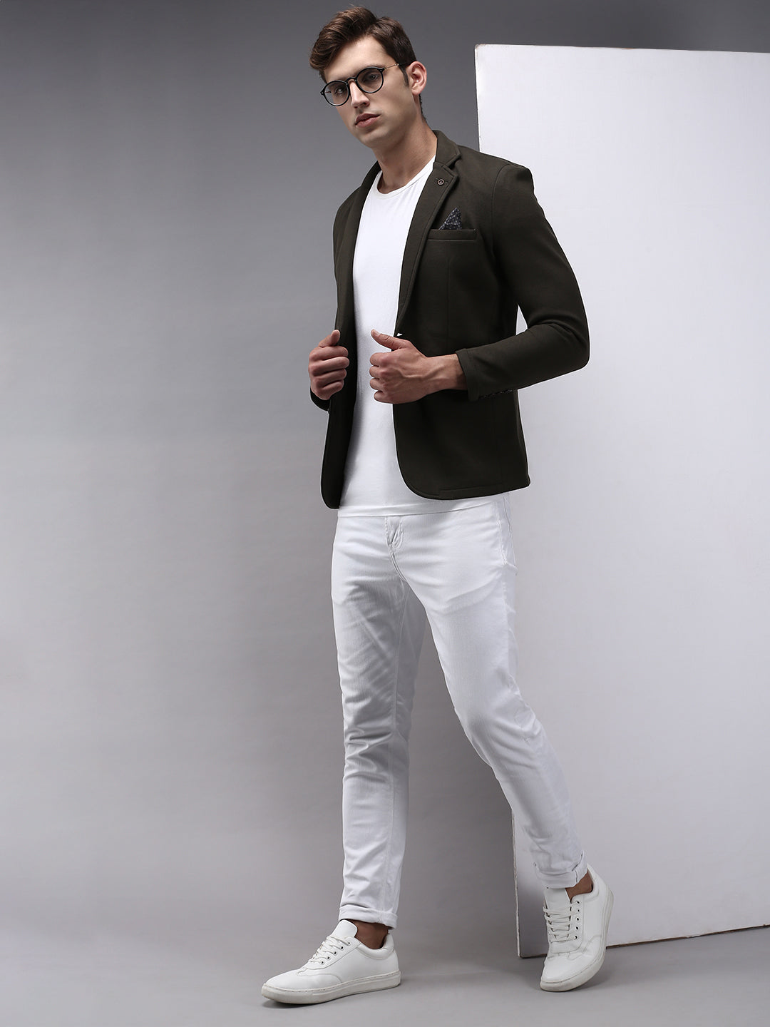 Men Olive Solid Single Breasted Blazer