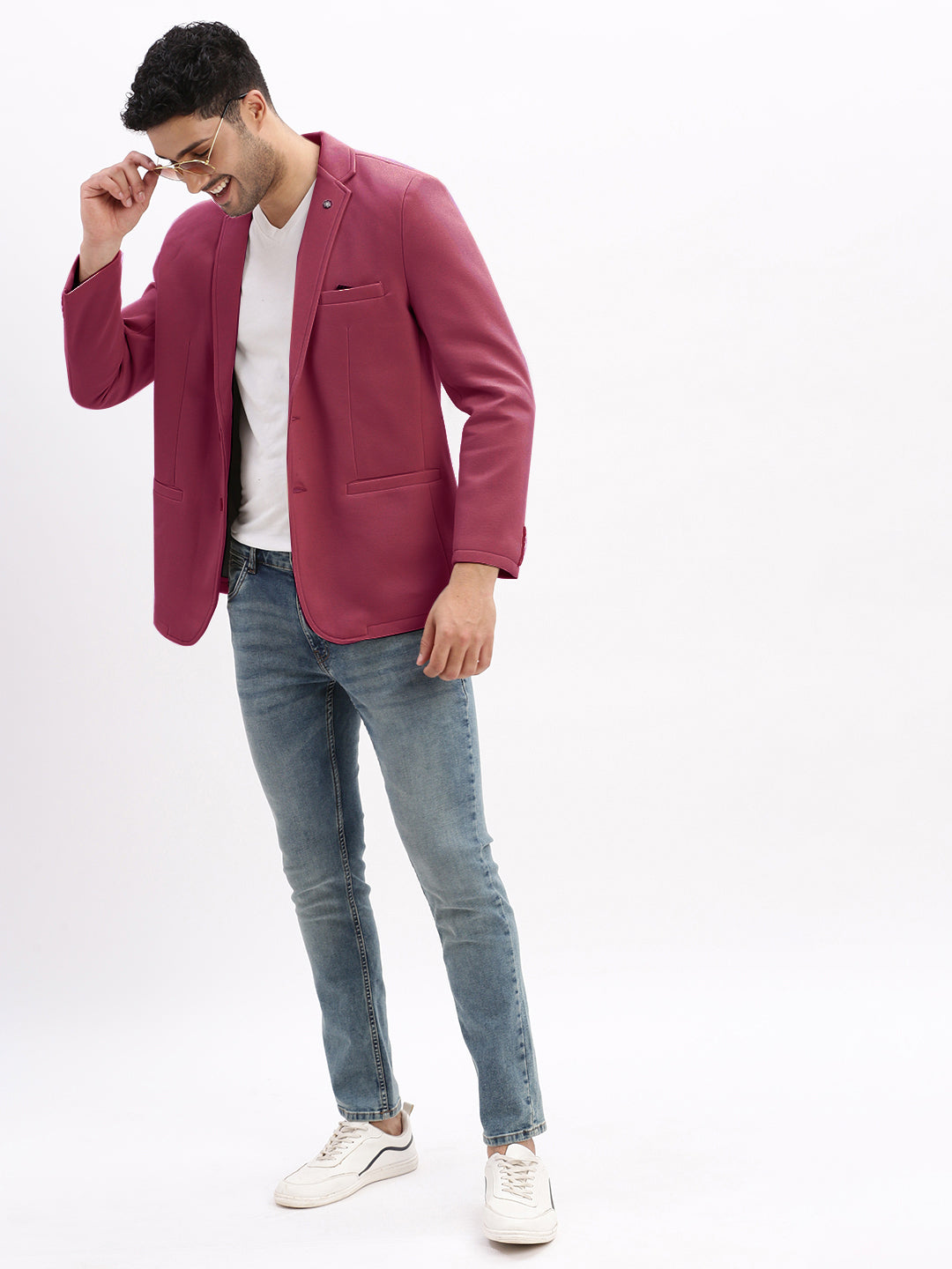 Men Magenta Solid Single Breasted Blazer