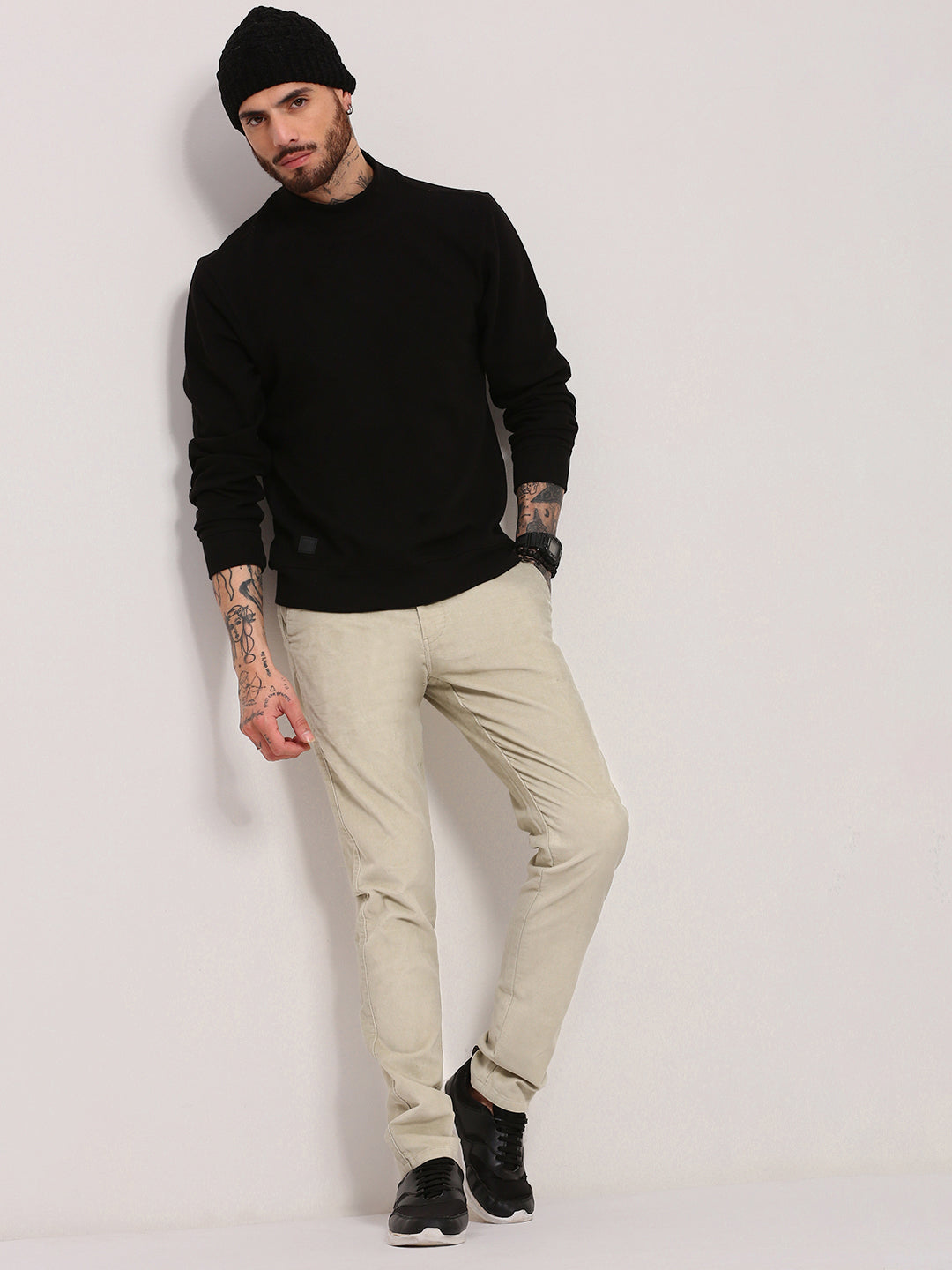 Men Black Solid Sweater