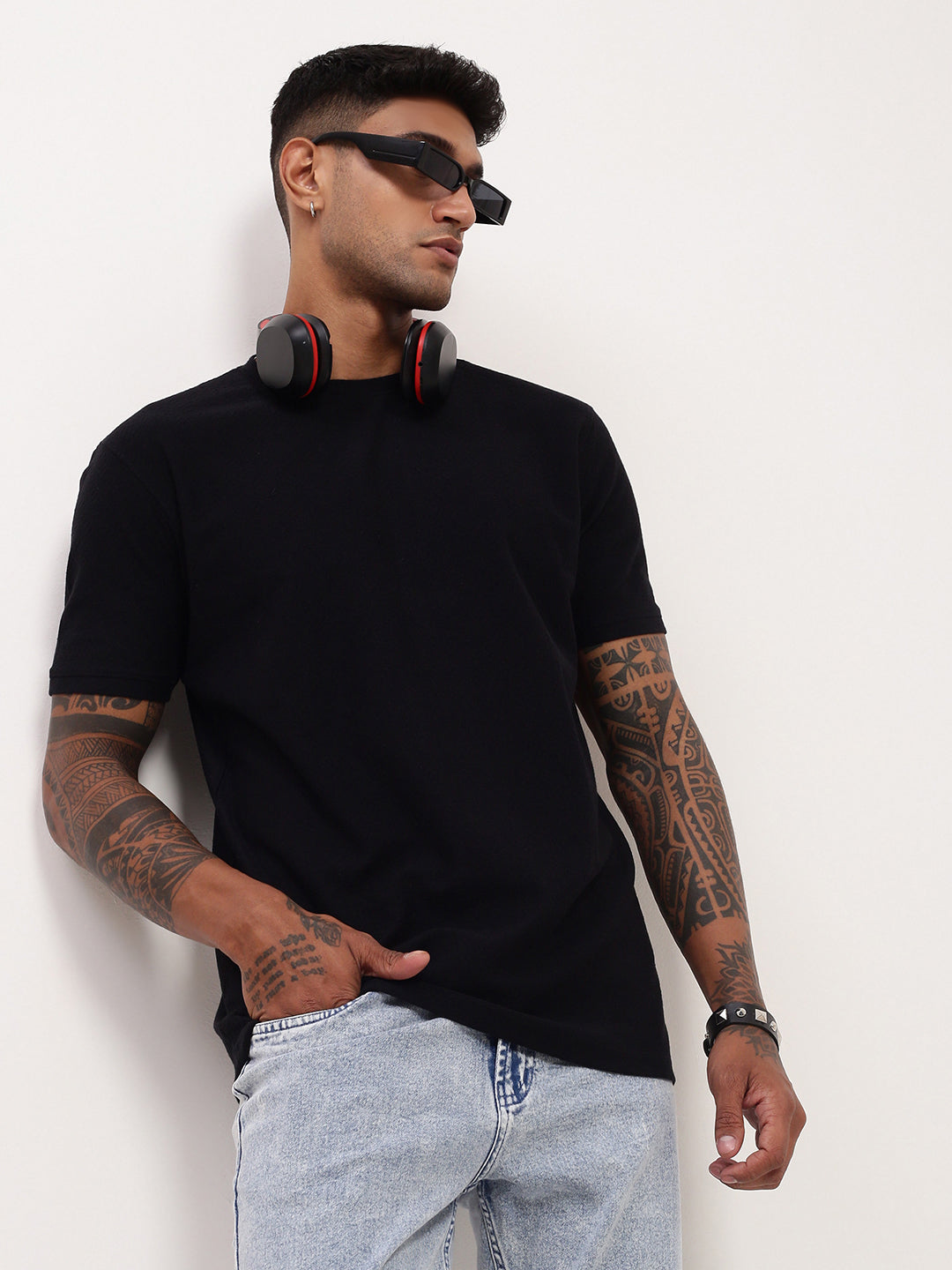 Men Black Solid T Shirt